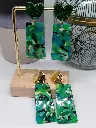Boucles d'oreilles attache rond effet brossé et breloque acétate vert.webp